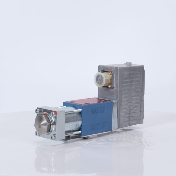 Moog D633-308B Hydraulic Servo Valve