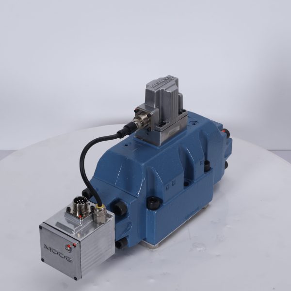 Moog D664-4009 Proportional Directional Control Valve