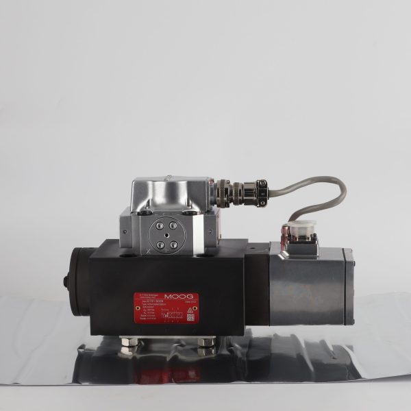 Moog D791-5039 Hydraulic Valve